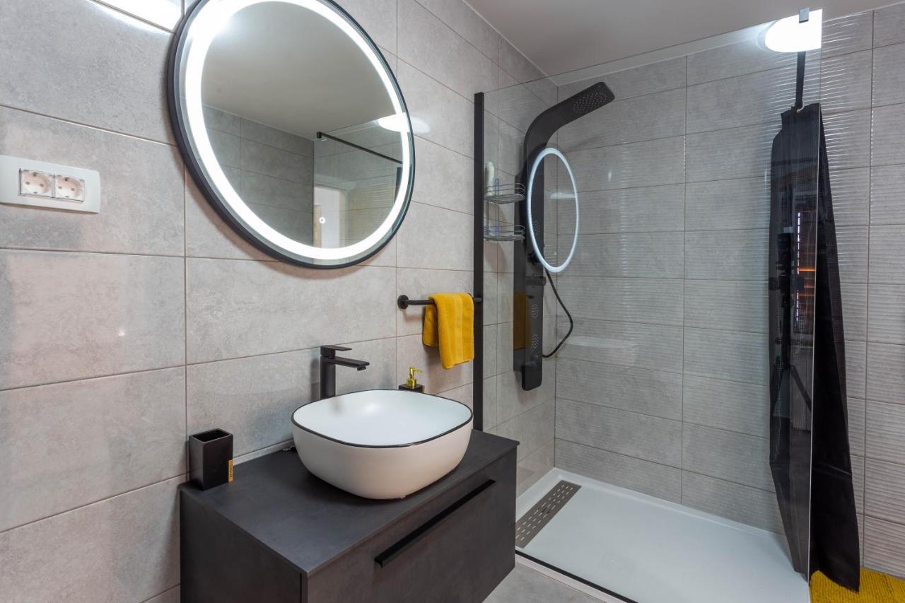 Deluxe Dreamy Room In The Center Of Hvar With Sea View Хвар Екстер'єр фото